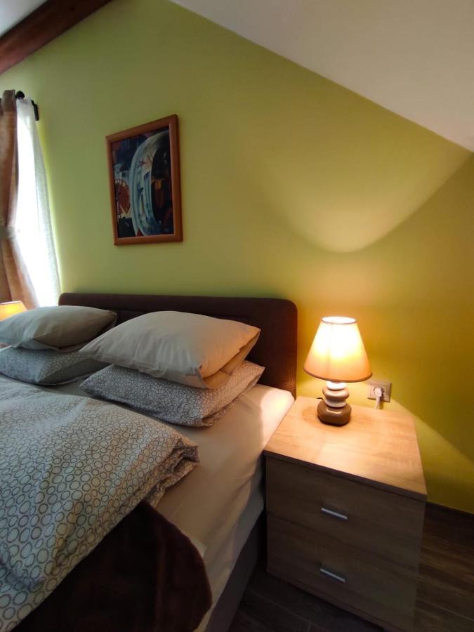 Accommodation "Old Town Dreznik" Rakovica Exteriér fotografie