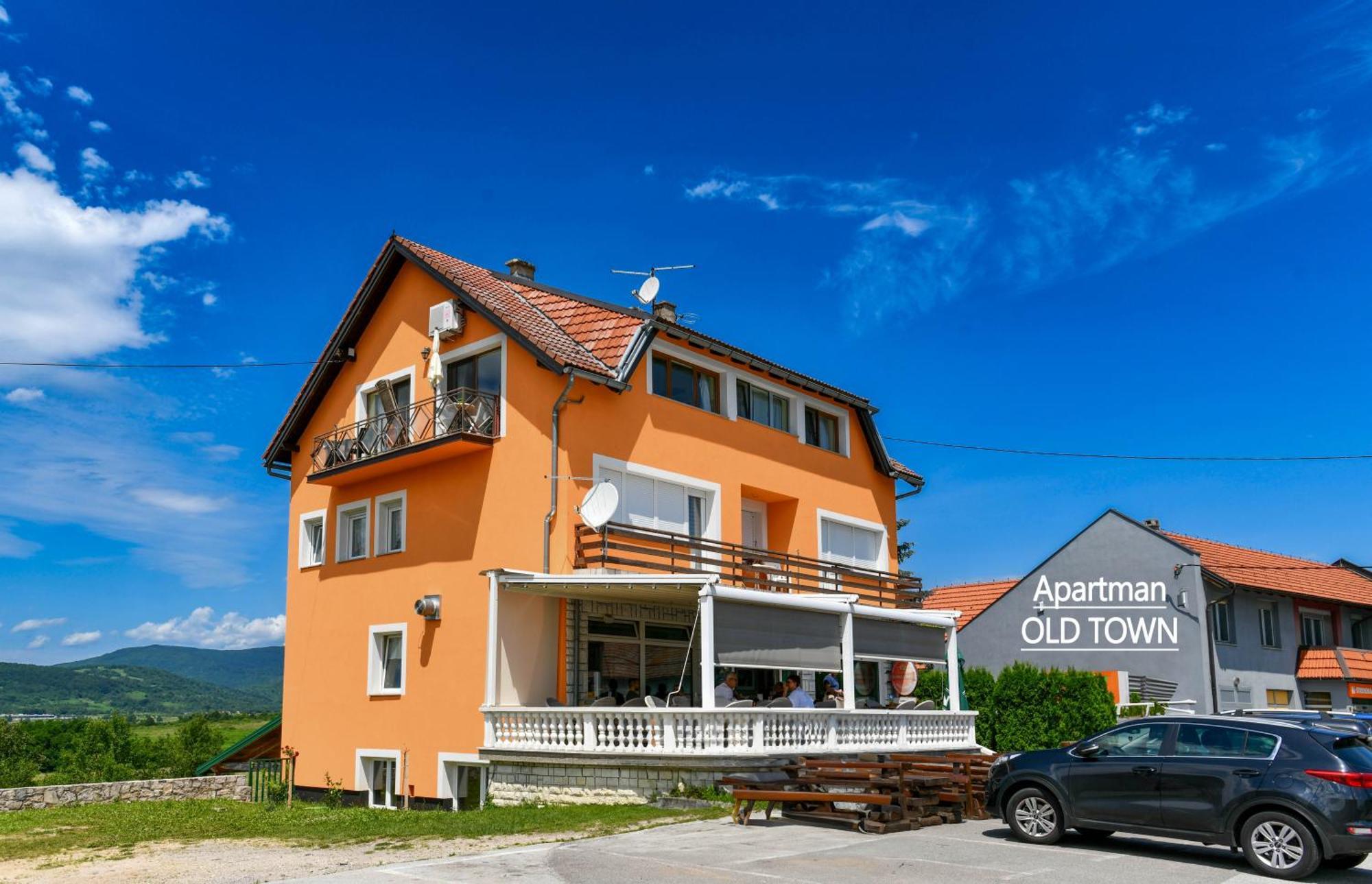 Accommodation "Old Town Dreznik" Rakovica Exteriér fotografie