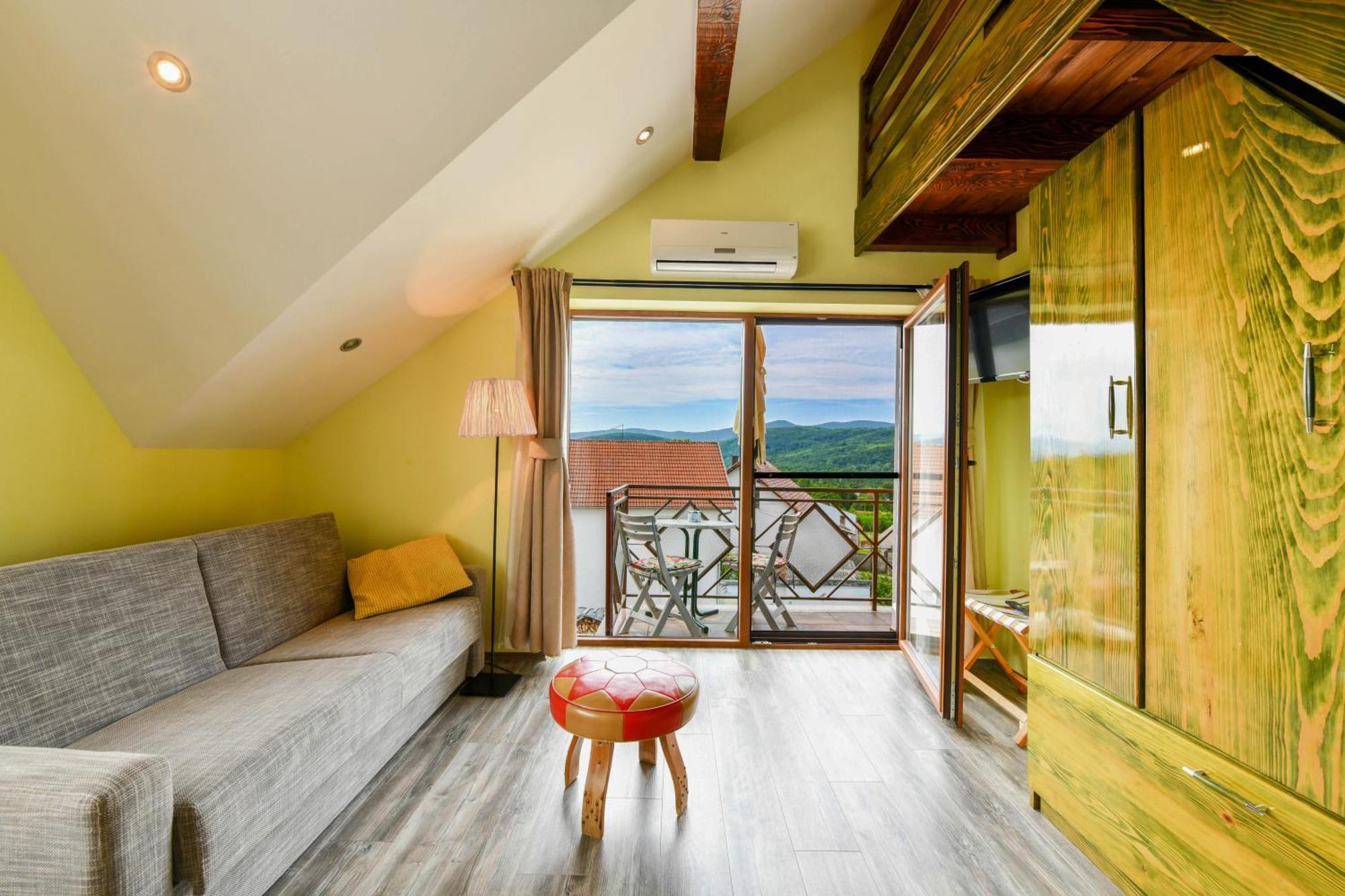 Accommodation "Old Town Dreznik" Rakovica Exteriér fotografie